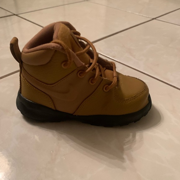 Nike Manona Toddler Boots - Picture 4 of 7